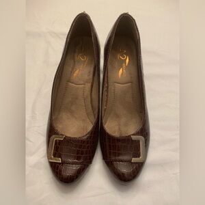 AEROSOLES Brown Crocodile Flats with Gold Buckle